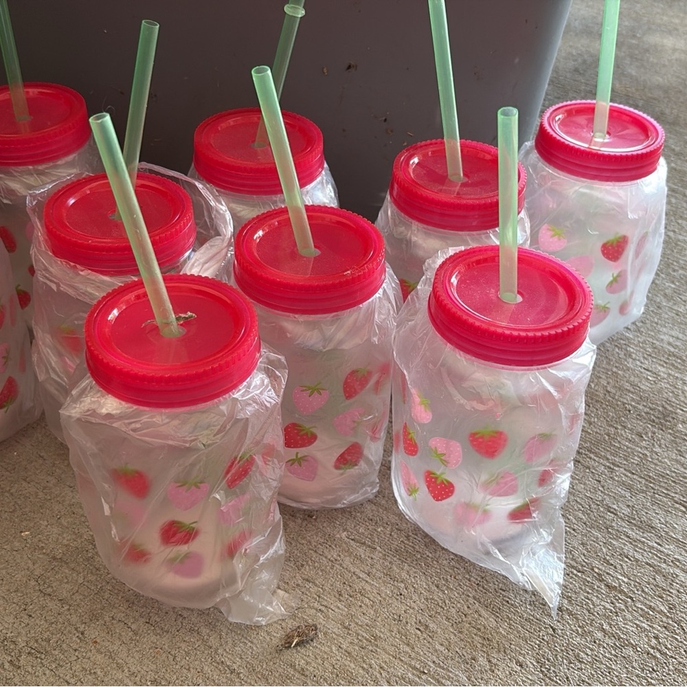 9 Strawberry-Themed Party Cups with Red Lids and Straws